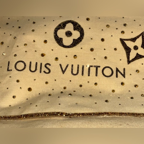 Louis Vuitton Dust Bag Embellished with Crystals 15.5” x 19” - Picture 7 of 13